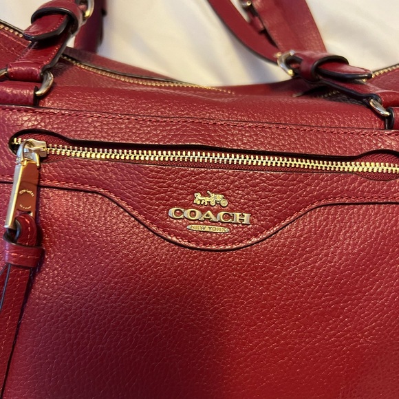 Coach NWOT Burgundy bag perfect for everyday, expands on sides fits iPad - Picture 5 of 7